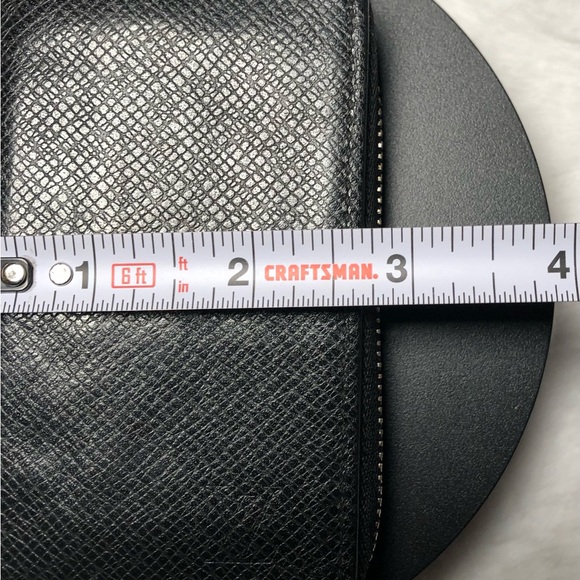 Louis Vuitton Taiga Leather Zippy Coin Purse/or Card Holder,Date Code#-MI3108 - Picture 11 of 16